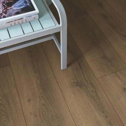 Classic melegbarna tölgy laminált padló CLM5789