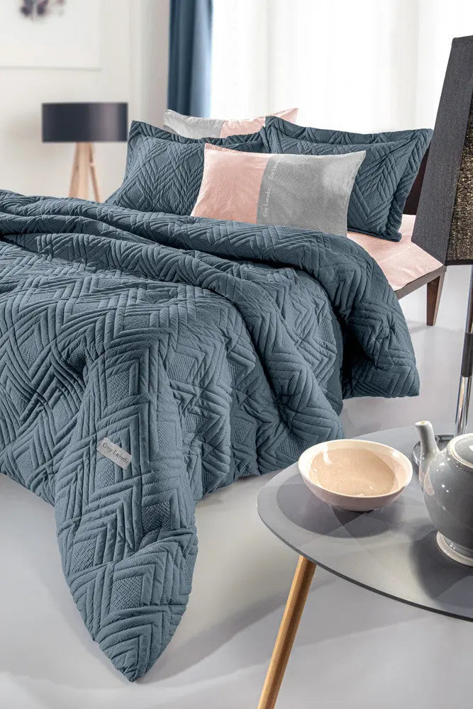 Eden deep ágyterítő 220x240 / kék