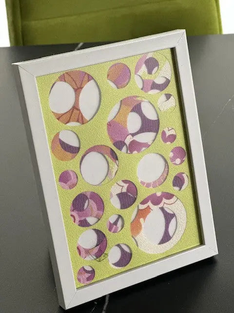 Egyedi DIY kép körös színes lapok fehér képkerettel 10x15 / rózsaszín-lila