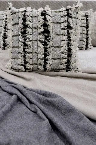 Expanse black díszpárna huzat 40x40 / beige-barna