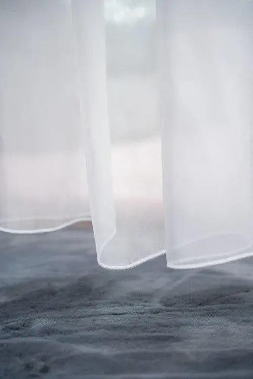 Fényes sima fehér félorganza készfüggöny 140x250 / fehér