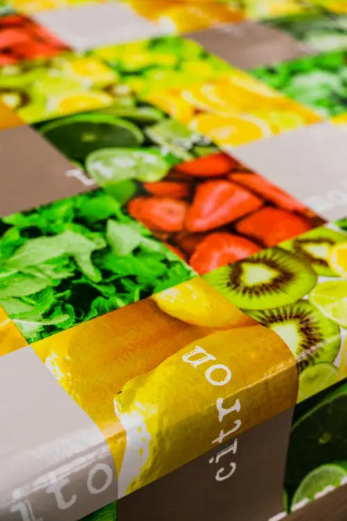 Kiwi-eper színes viaszos vászon terítő 140x140 / zöld