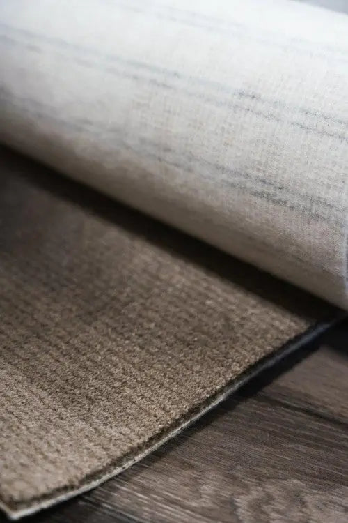 Lame taupe prémium padlószőnyeg 400 cm-es 400 cm-es / beige-barna