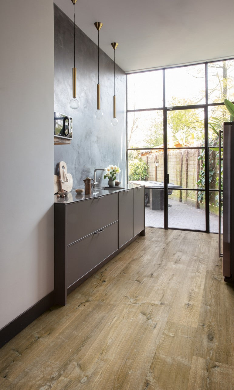 IMPRESSIVE (ULTRA)- Rozs tölgy laminált padló IM(U)8257