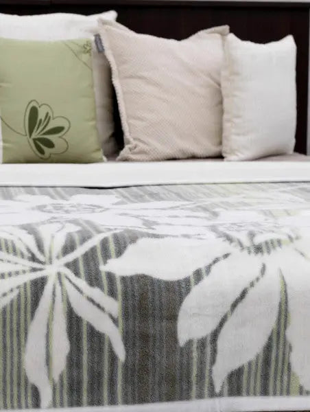 Solare zöld leveles pléd 150x200 / zöld