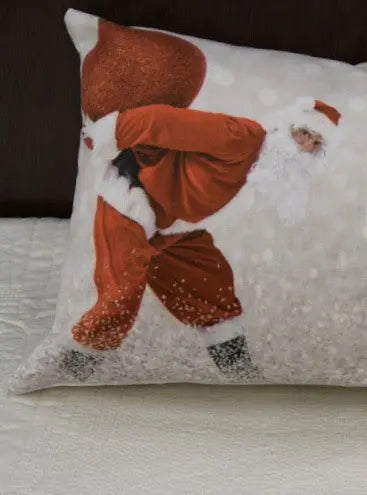 Télapó gömbbel díszpárna 30x45 / piros-bordó