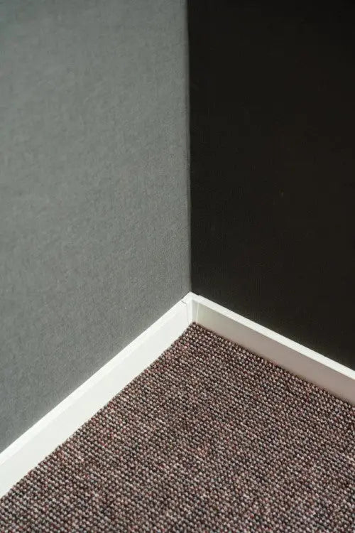 Tiny-1458 red padlószőnyeg 400 cm-es / piros-bordó