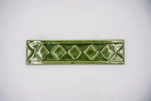 Zöld mázas bordűr/Tema 5x20 / zöld