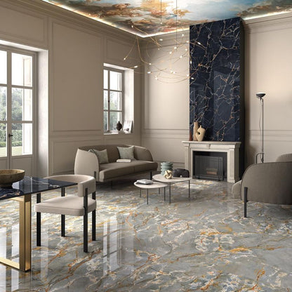 ROMA IMPERIALE 120x280. Ez a magasfényű, márványhatású nagy csempe az olívazöld és bézs-fehér erezet finom játékával elegáns, bensőséges hangulatot teremt, és időtálló luxussal öltözteti falát vagy padlóját.