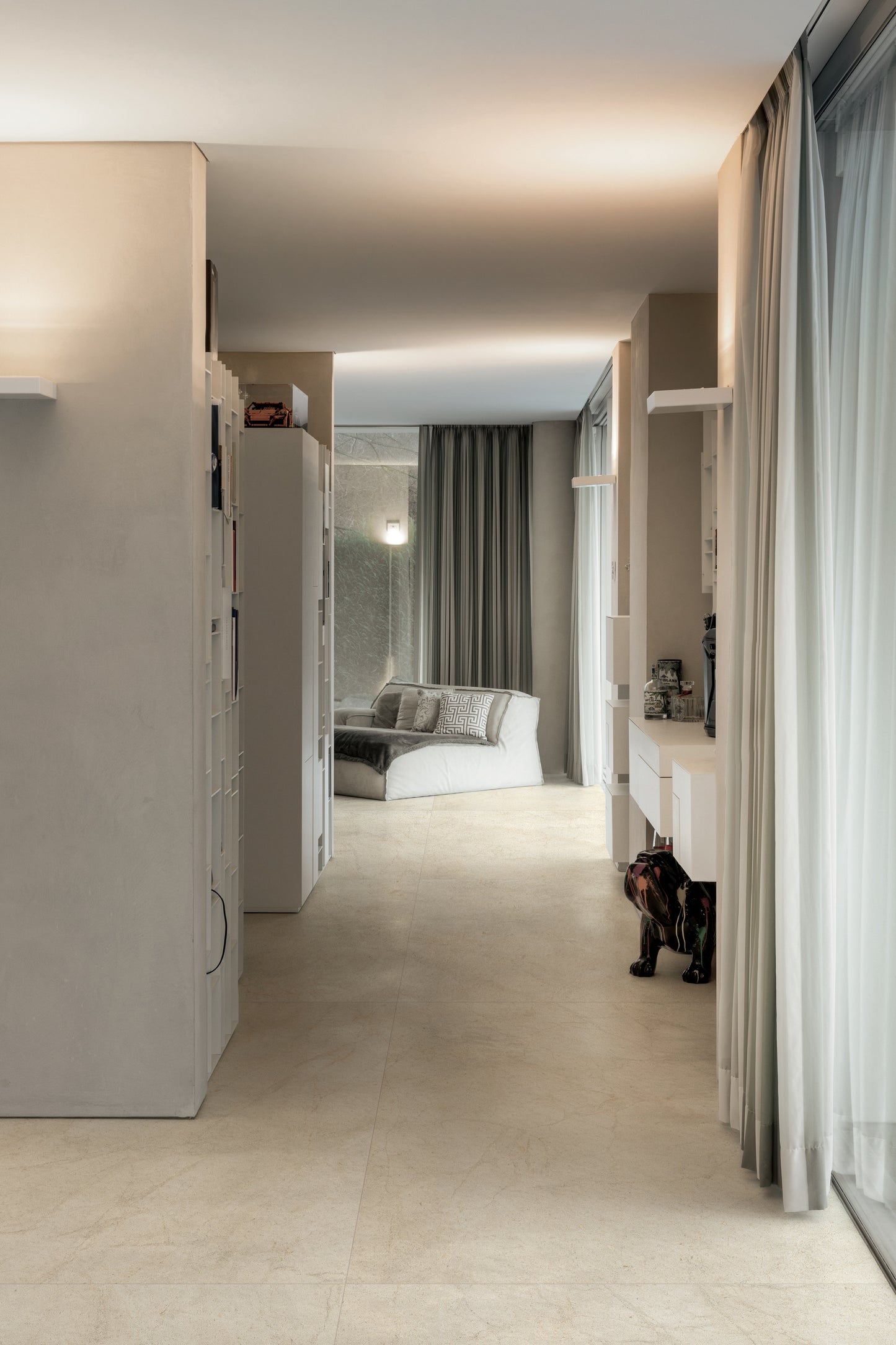 BIOTECH CREMA STONE soft matte 120x240- visszafogott eleganciájával és természetes hangulatával tökéletes alapot ad egy kiegyensúlyozott, stílusos otthon megteremtéséhez.