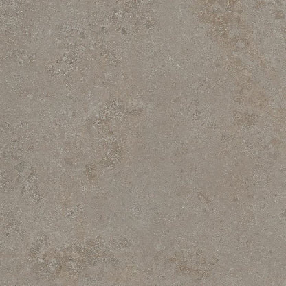 AUTHENTIC LUXE STONE JURA- 120x280- Ez a nagy csempe a Jura kő időtlen szépségét ötvözi kortárs, letisztult designnal. Meleg bézs–szürkés tónusai és finom kőzetes mintázata elegáns, nyugodt légkört teremtenek, közelebb hozva a természetet otthonába.