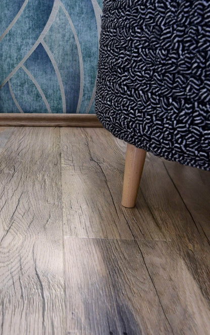 Antik tölgy laminált padló N7517H