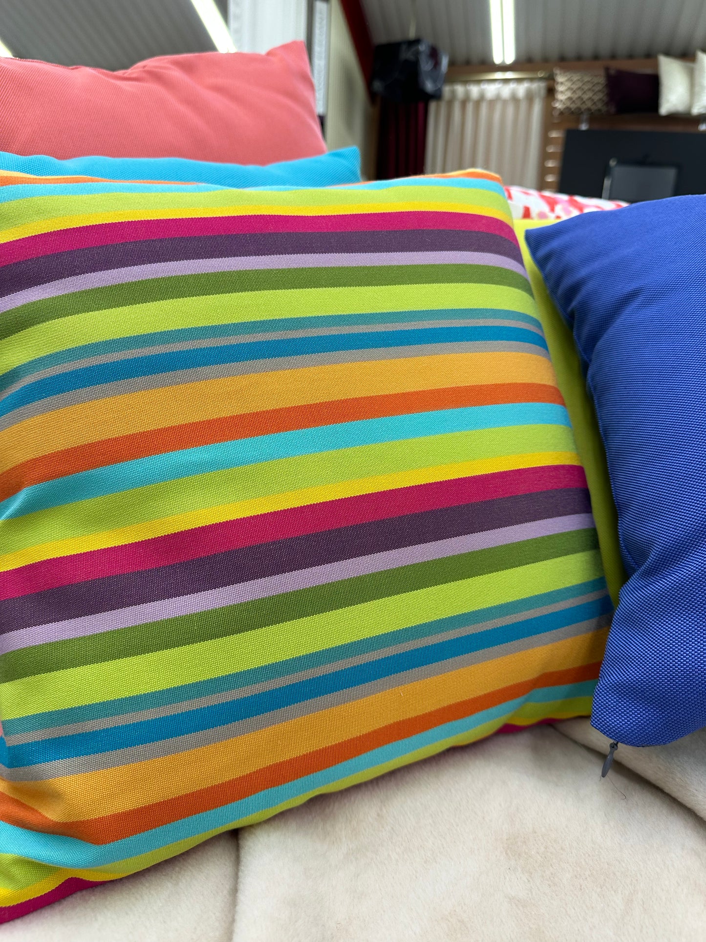kulteri parna colorful