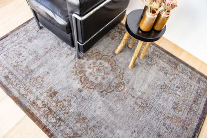 Fading World Medallion Grey Ebony szőnyeg 8257 80x150 / szürke