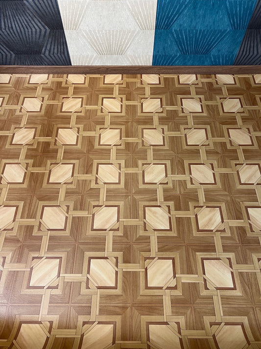 Intarziás parketta mintájú tekercses vinyl padló 200 cm-es / beige-barna