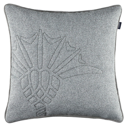 JOOP! Herringbone szürke díszpárnahuzat 40 × 40 cm – elegáns, hímzett búzavirágmintás párnahuzat Joop! Szőnyegszalon