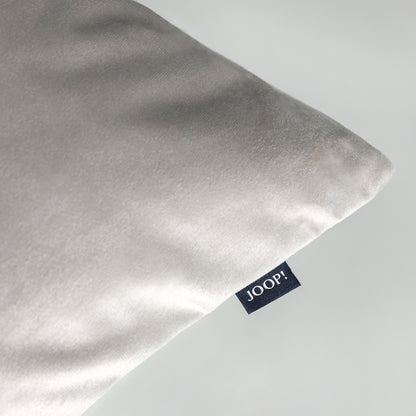 JOOP! Soft Cornflower ezüstszürke díszpárnahuzat Bársonyos luxus, időtlen elegancia Joop! Szőnyegszalon