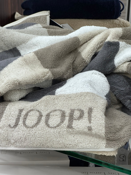 Joop torolkozo szurke beige