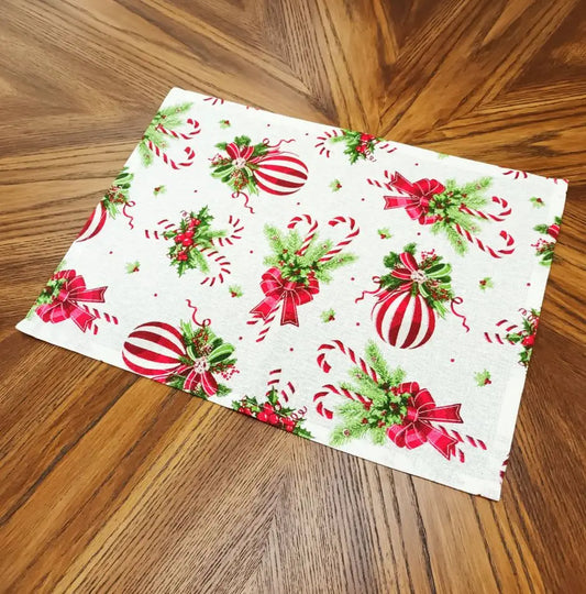 Karácsonyi díszgömbös étkezési alátét szett 2db 30x40