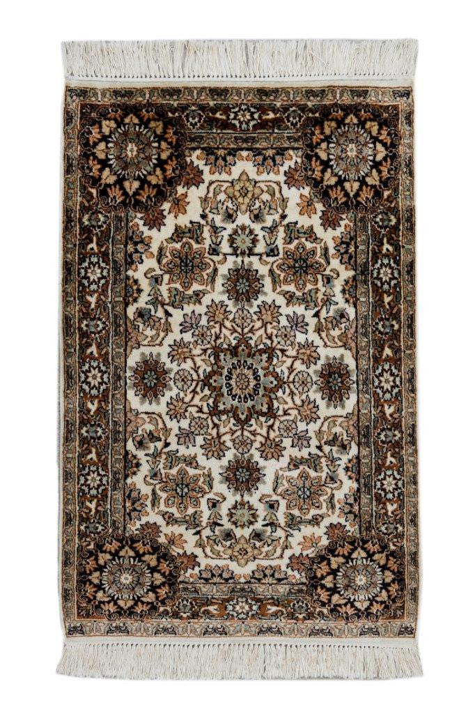Kasmir Seide 219481 selyemszőnyeg 94x64 / beige-barna