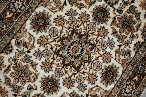 Kasmir Seide 219481 selyemszőnyeg 94x64 / beige-barna