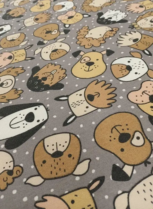 Kassel-656 vidám kutyusos impregnált terítő 140x140 / beige-barna