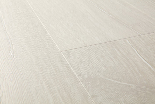 IMPRESSIVE (ULTRA)- Klasszikus patinás világos tölgy laminált padló IM(U)3559