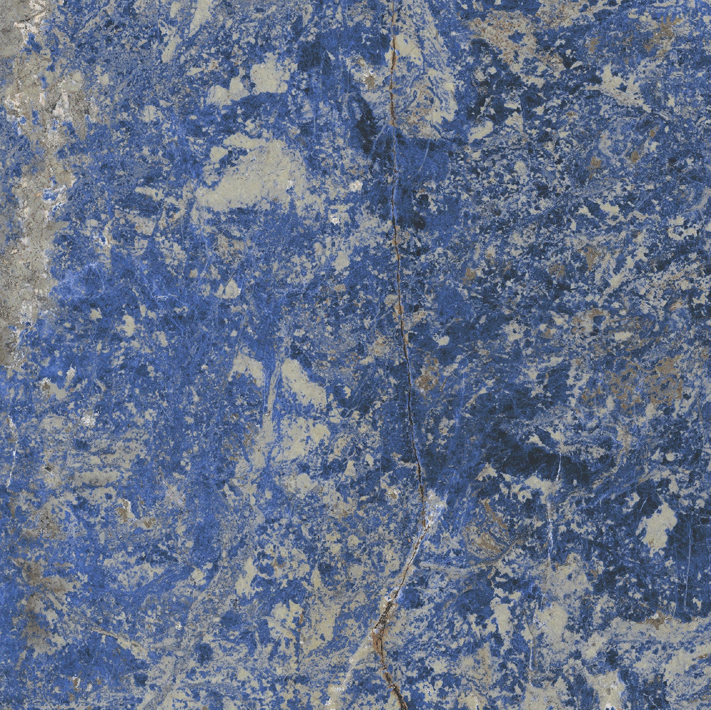 LES BIJOUX  SODALITE BLEU GLOSSY 6MM 120X280- Ez a mély kék, márványhatású csempe karakteres eleganciát és nyugalmat sugároz, miközben egyedi mintázatával látványos és exkluzív hangulatot teremt otthonában.