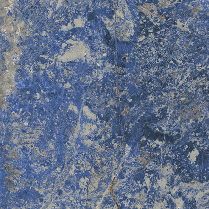 LES BIJOUX  SODALITE BLEU GLOSSY 6MM 120X280- Ez a mély kék, márványhatású csempe karakteres eleganciát és nyugalmat sugároz, miközben egyedi mintázatával látványos és exkluzív hangulatot teremt otthonában.