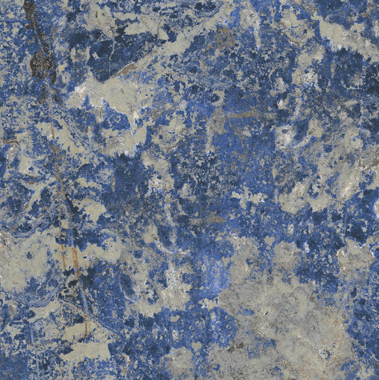 LES BIJOUX  SODALITE BLEU GLOSSY 6MM 120X280- Ez a mély kék, márványhatású csempe karakteres eleganciát és nyugalmat sugároz, miközben egyedi mintázatával látványos és exkluzív hangulatot teremt otthonában.