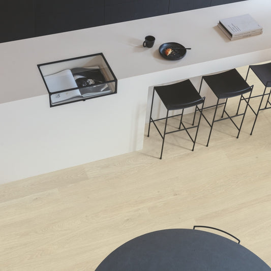 QuickStep Bézs tengeri fuvallat tölgy vinyl AVMPU40080
