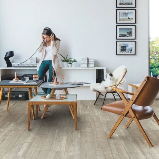 QuickStep Reggeli köd fenyő vinyl AVMPU40074