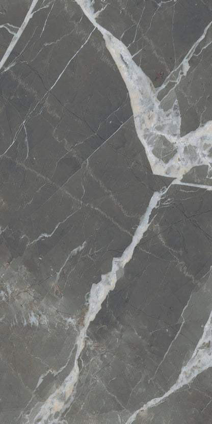 STONE CALACATTA BLACK GLOSSY 120X280 9mm, Ez a fekete magasfényű nagy  csempe mély alapjával és világos erezetével azonnal magára vonja a tekintetet, erőt, önbizalmat és kifinomult eleganciát sugároz.