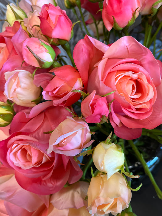 Signature roses viragkompozicio