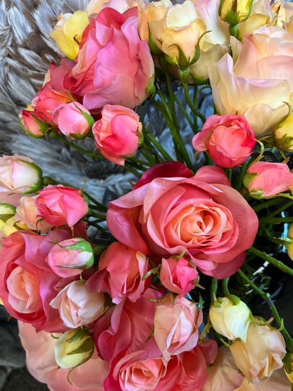 Signature roses viragkompozicio