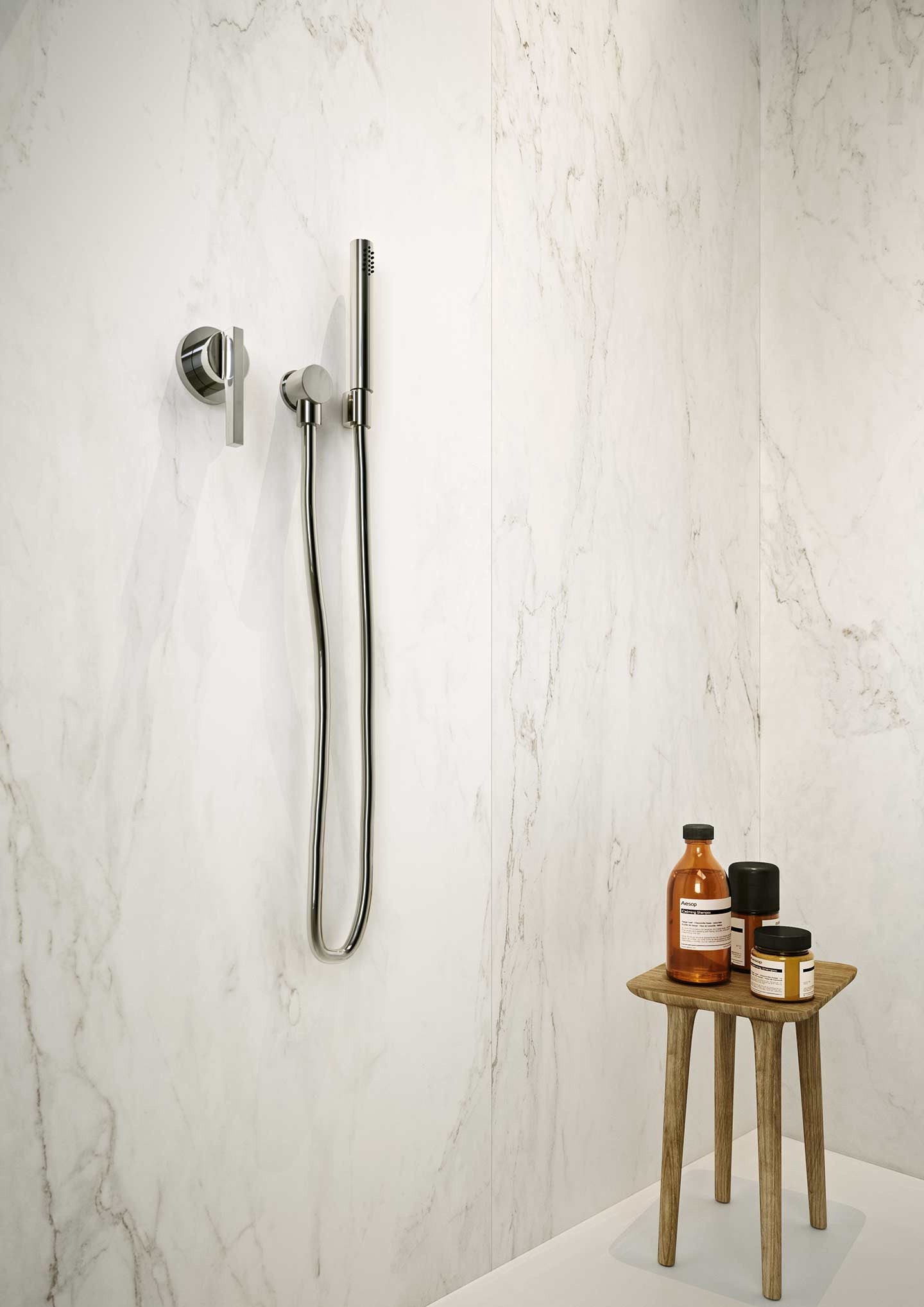 STONES CALACATTA SMOOTH- 120x280- Ez a márványhatású burkolat tiszta fehér alapjával és finom szürke erezetével világosságot, eleganciát és nyugalmat visz a térbe, miközben a modern letisztultságot és harmonikus struktúrát ötvözi.